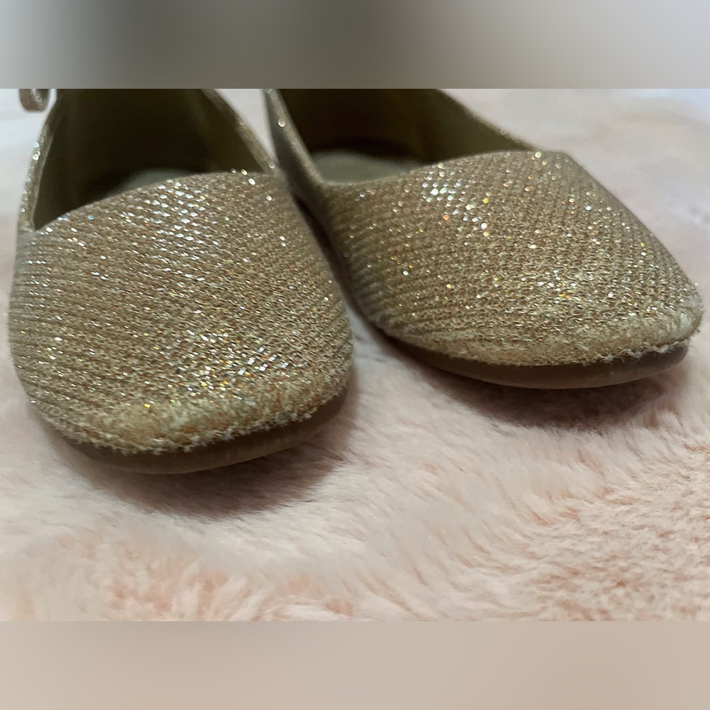 Toddler Girls Gold Flats - Picture 5 of 5